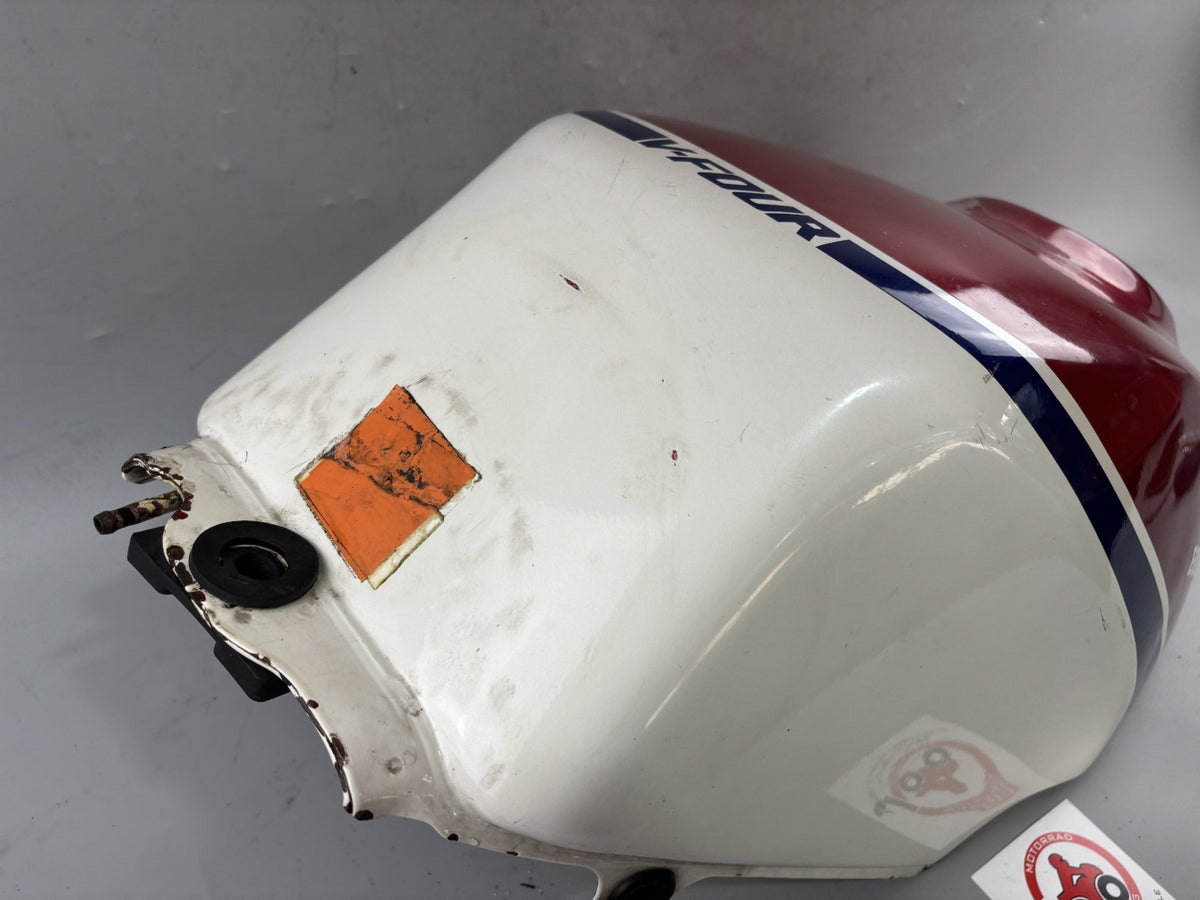 Honda VF 750 F RC15 Tank Treibstoff Kraftstoff Fuel Gas Gasoline Benzintank