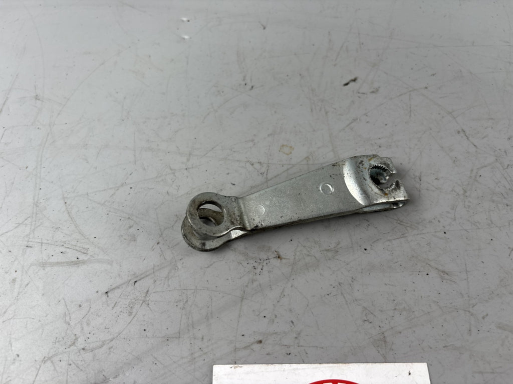 Yamaha YBR 125 RE05 Bremsanker Bremse hinten back Halter zug