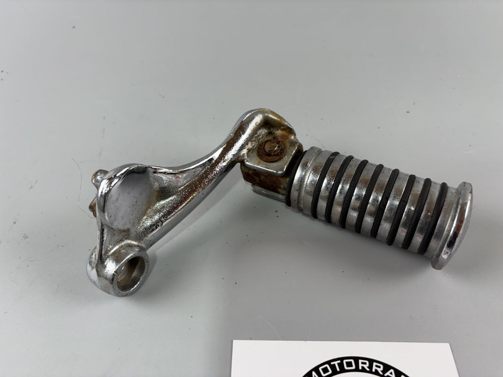 Honda CX500 C PC01 Güllepumpe Fußraste Foot Hangers vorne front rechts right