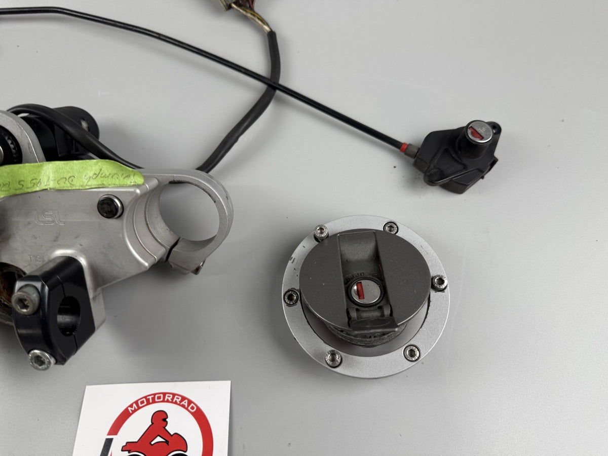 Triumph Sprint 955i ST T695 Schlosssatz Key Zündschloss Tankschloss Lock Zünd