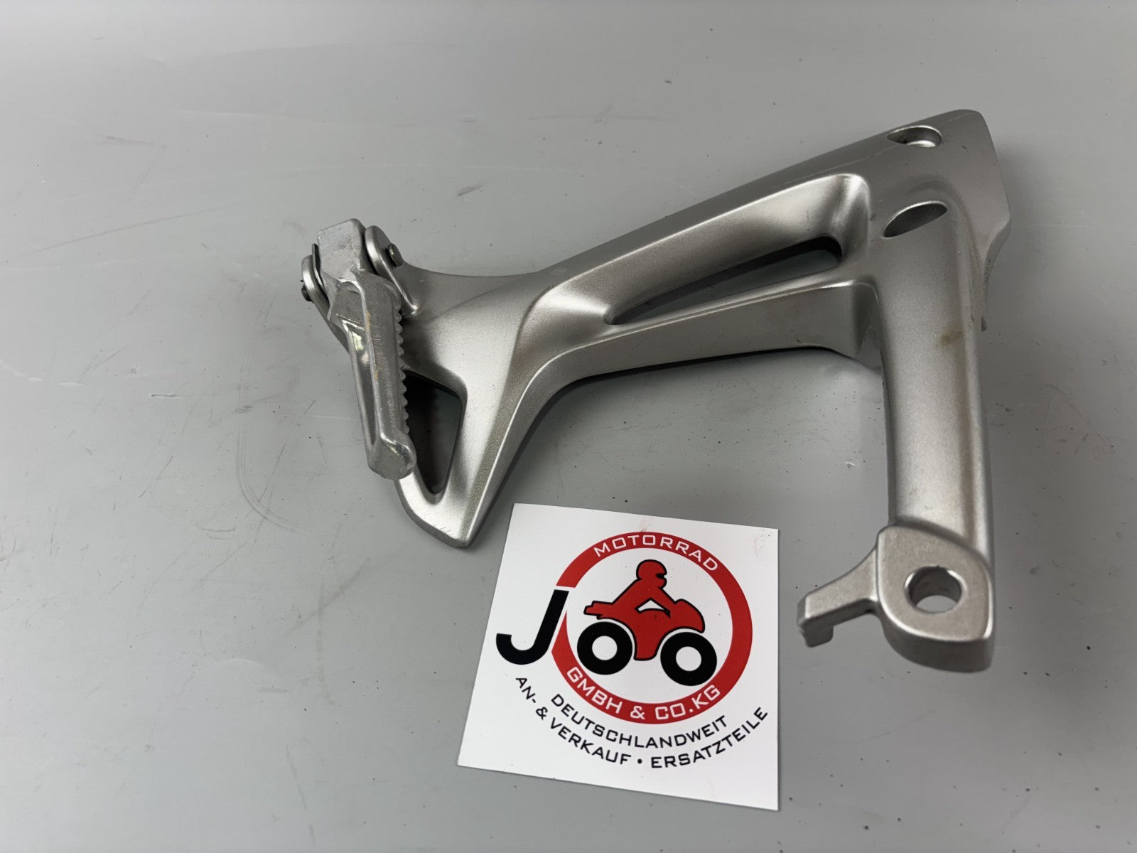Honda VFR800 RC46/2 VTEC Soziusfußraste links left Hangers Fußraste