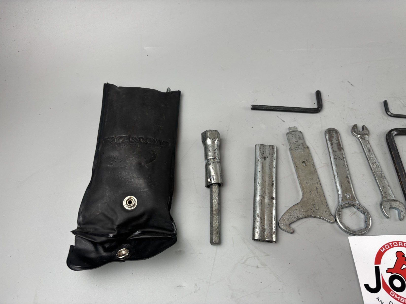 Honda VTR1000 F SC36 Firestorm Bordwerkzeug Tools