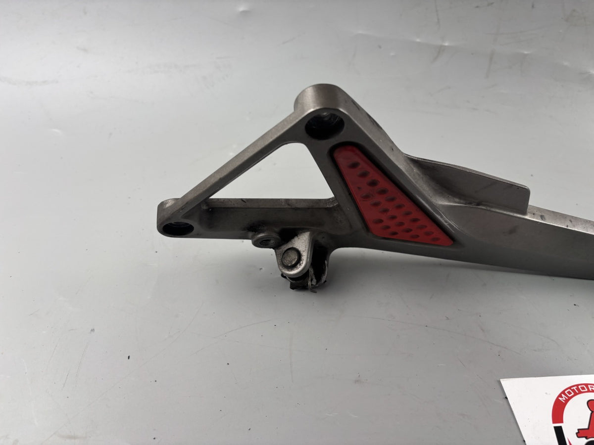 Honda CB 600 F Hornet PC34 Fußrastenanlage Fußraste Foot Step Hangers links left