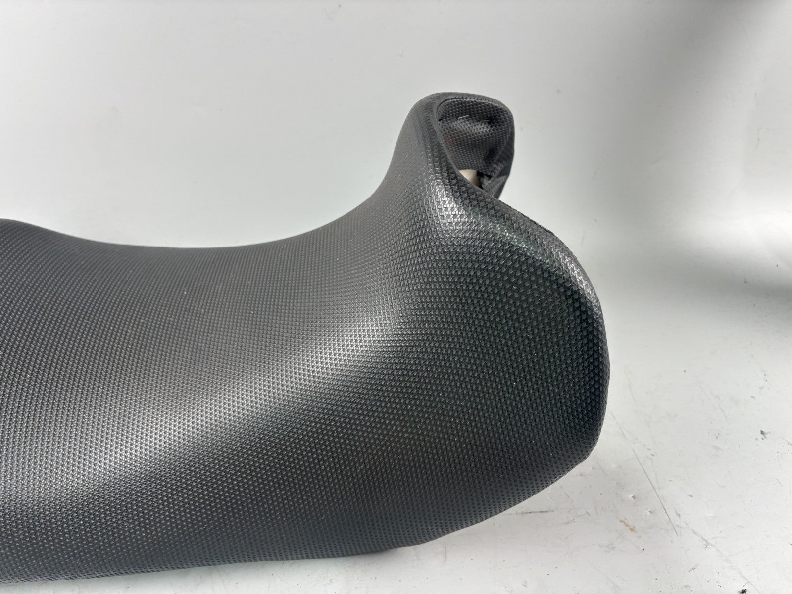 Suzuki GSX 750 F AK11 Sitzbank Seat Sitz Bezug Polster