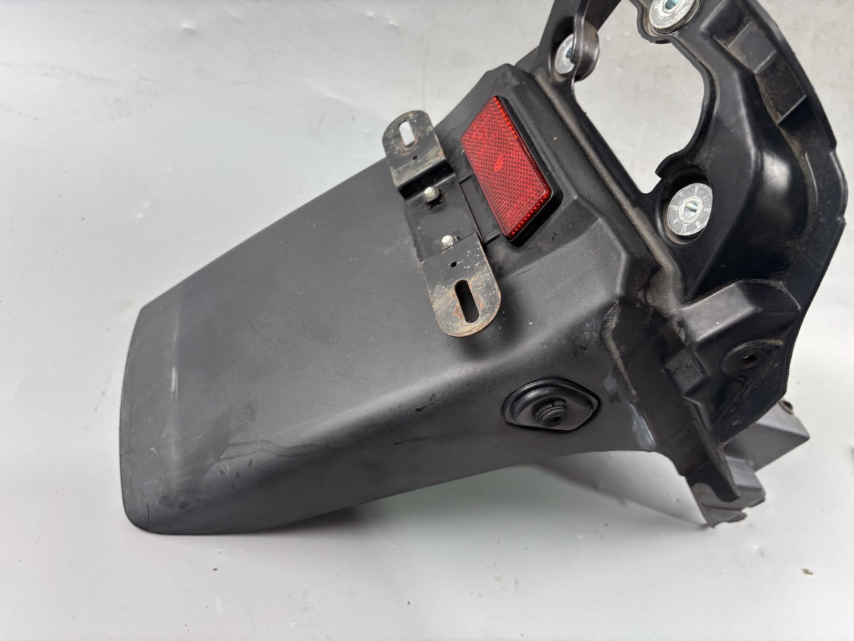 Kawasaki ZRX1100 ZRT10C Kennzeichenhalter Radlauf Schutzblech Spritzschutz
