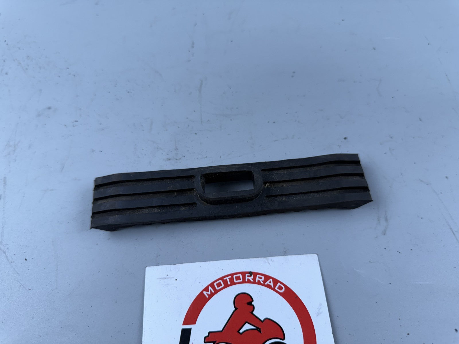 Yamaha XJ900 Diversion 4KM Tankgummi Rubber Vibrationsschutz