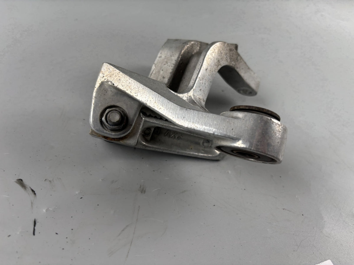 Yamaha YZF 1000 R Thunderace Fußrastenanlage Fußraste Sozius Beifahrer rechts