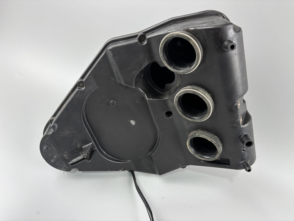 Triumph Daytona 955i T595 N 2002 Luftfilterkasten Airbox Ansaugung