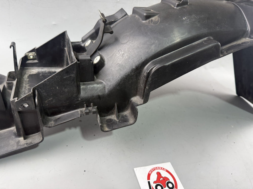Yamaha XJ 600 Diversion 4BR Heckuntersicht unter Verkleidung Radlauf Fender