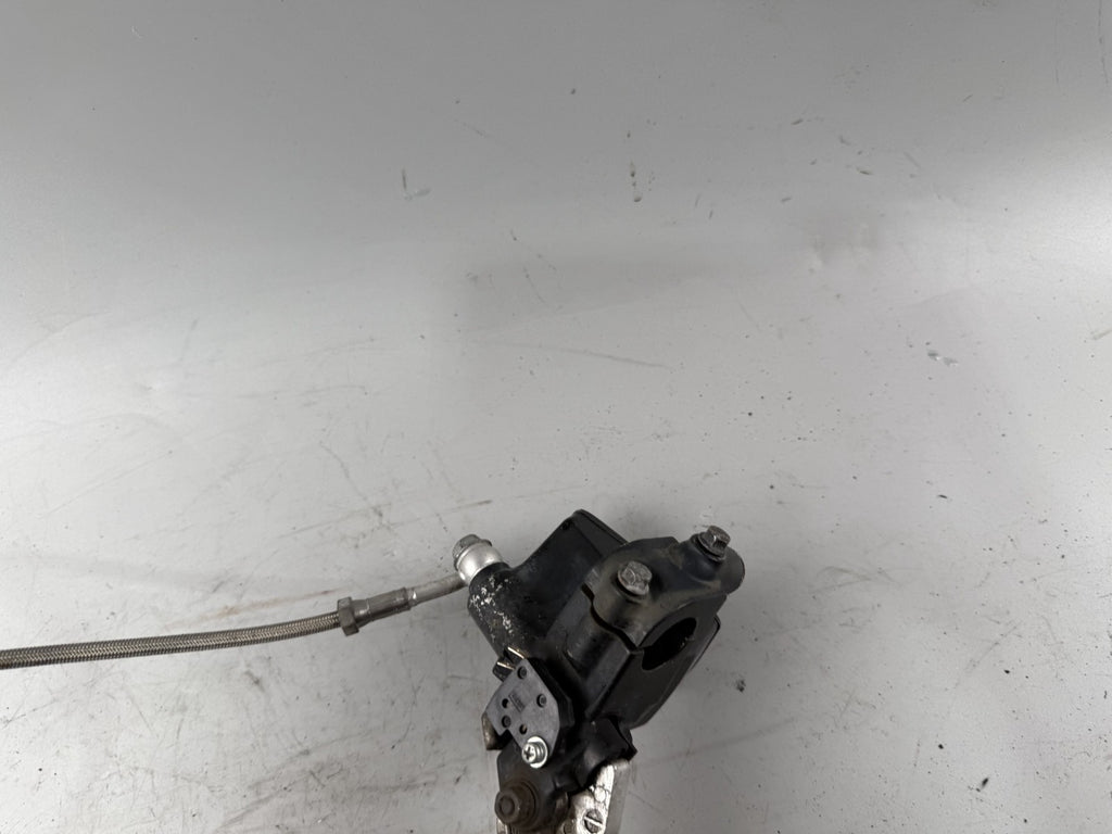 Suzuki GS 500 E GM 51 B Bremsanlage Bremse Brake vorne front  Sattel Pumpe