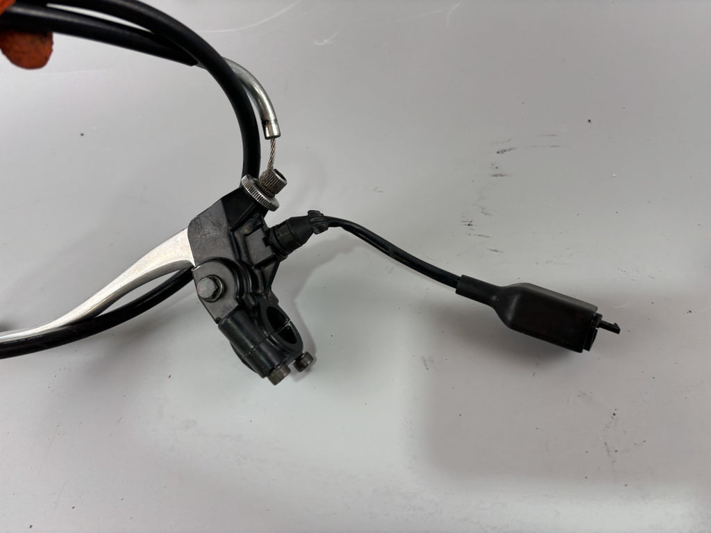 Triumph Daytona 955 T 595 Kupplungsarmatur Clutch Kupplungseinheit Hebel