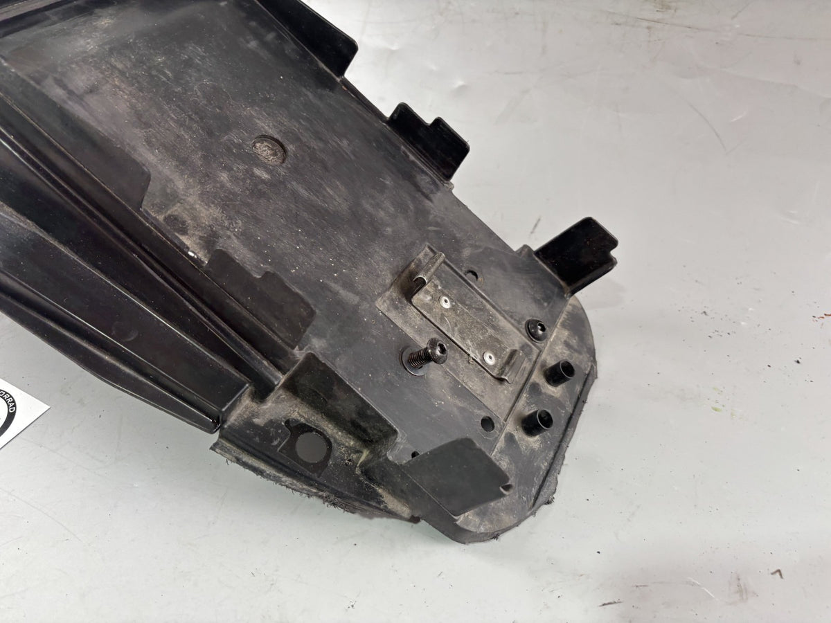 Suzuki GSX 750 AE Inazuma Heckuntersicht Spritzschutz Cover Radlauf Fender