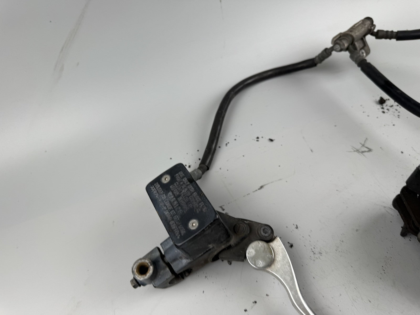 Suzuki GSF600 GN77B Bandit Bremsanlage Brake Bremse front vorne Sattel Pumpe