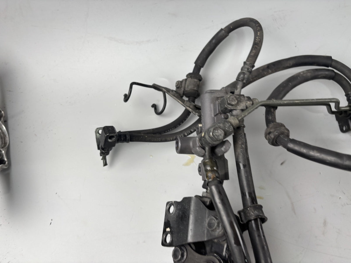 Honda CBR 1000F SC24 Bremsanlage Bremse Brake Sattel Pumpe vorne front