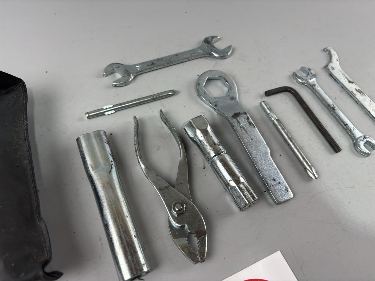 Kawasaki ER 5 EX500A Bordwerkzeug Tools Werkzeug