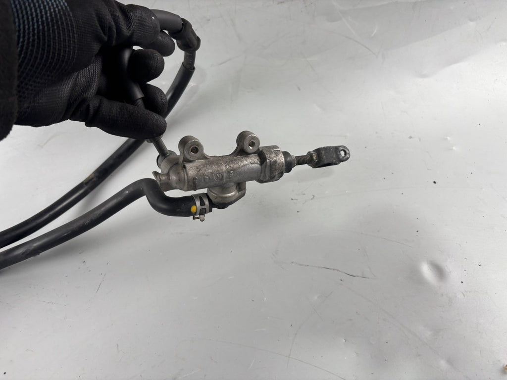 Suzuki GSX 1200 A3 Inazuma Bremsanlage Bremse Brake Pumpe Sattel hinten back