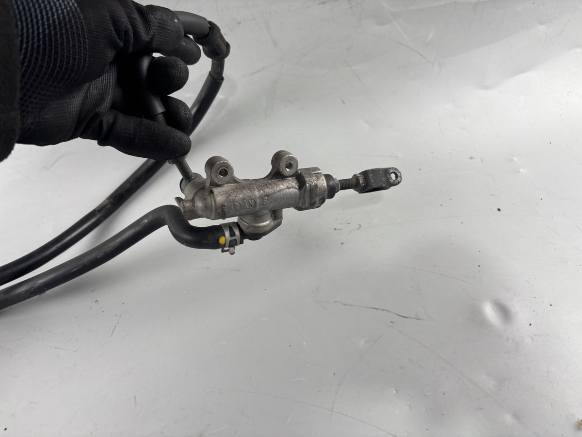 Suzuki GSX 1200 A3 Inazuma Bremsanlage Bremse Brake Pumpe Sattel hinten back