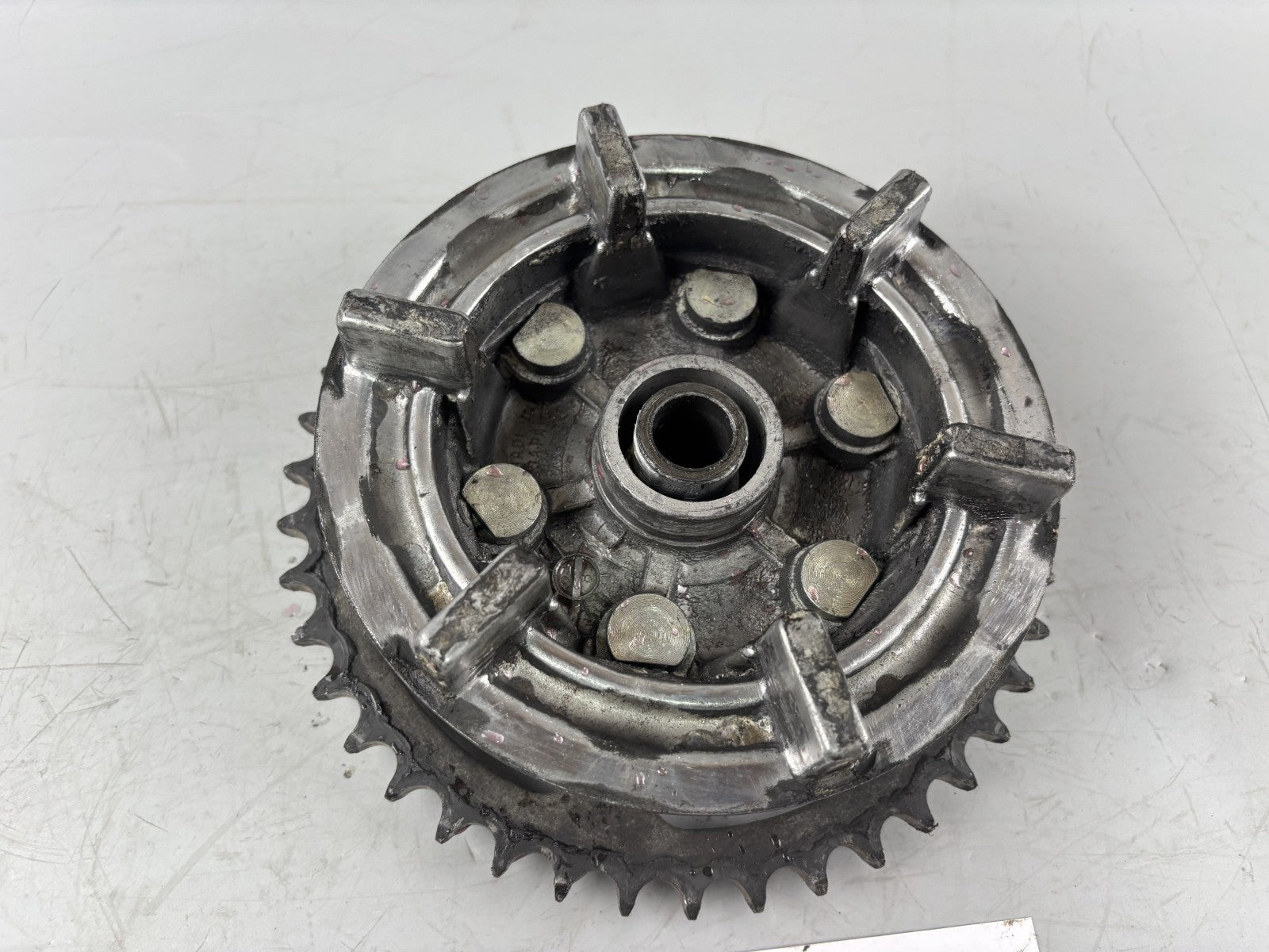 Suzuki GSX-R 750 W GR7BB Kettenradträger Chain Antrieb