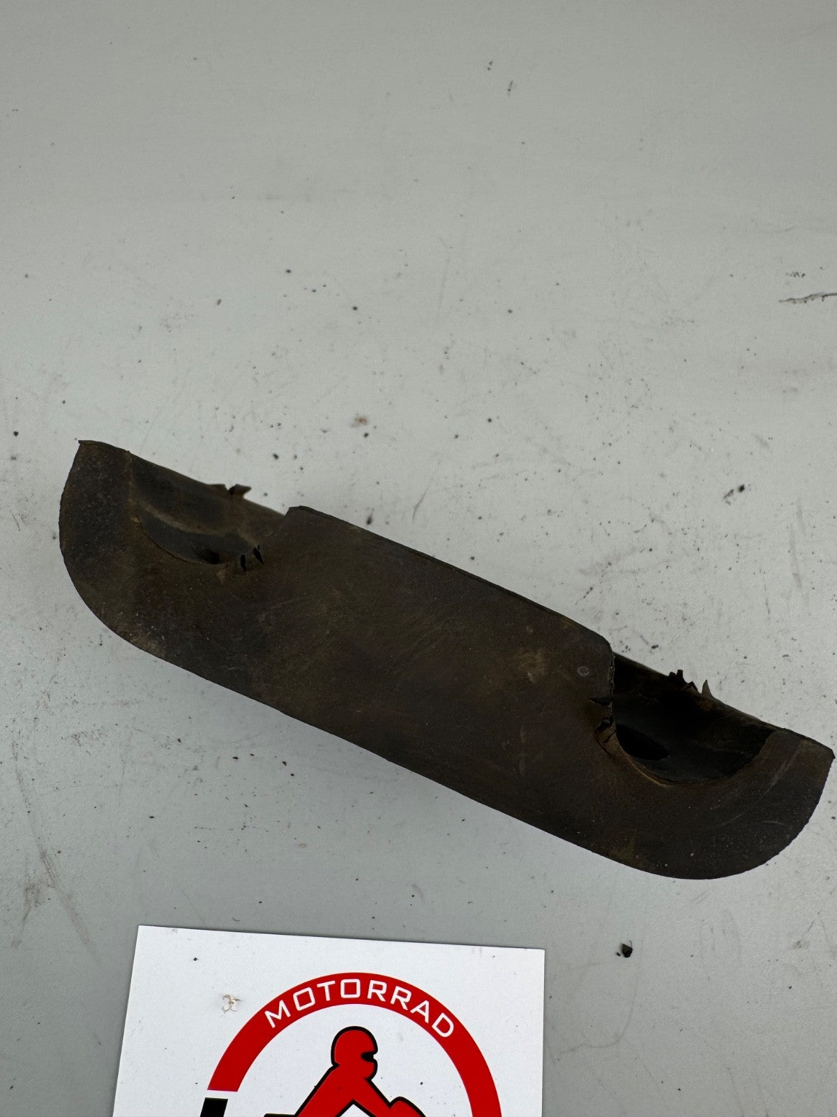 Suzuki DR 125 SF44A Tankgummi Rückdämpfer Vibrationsdämpfer
