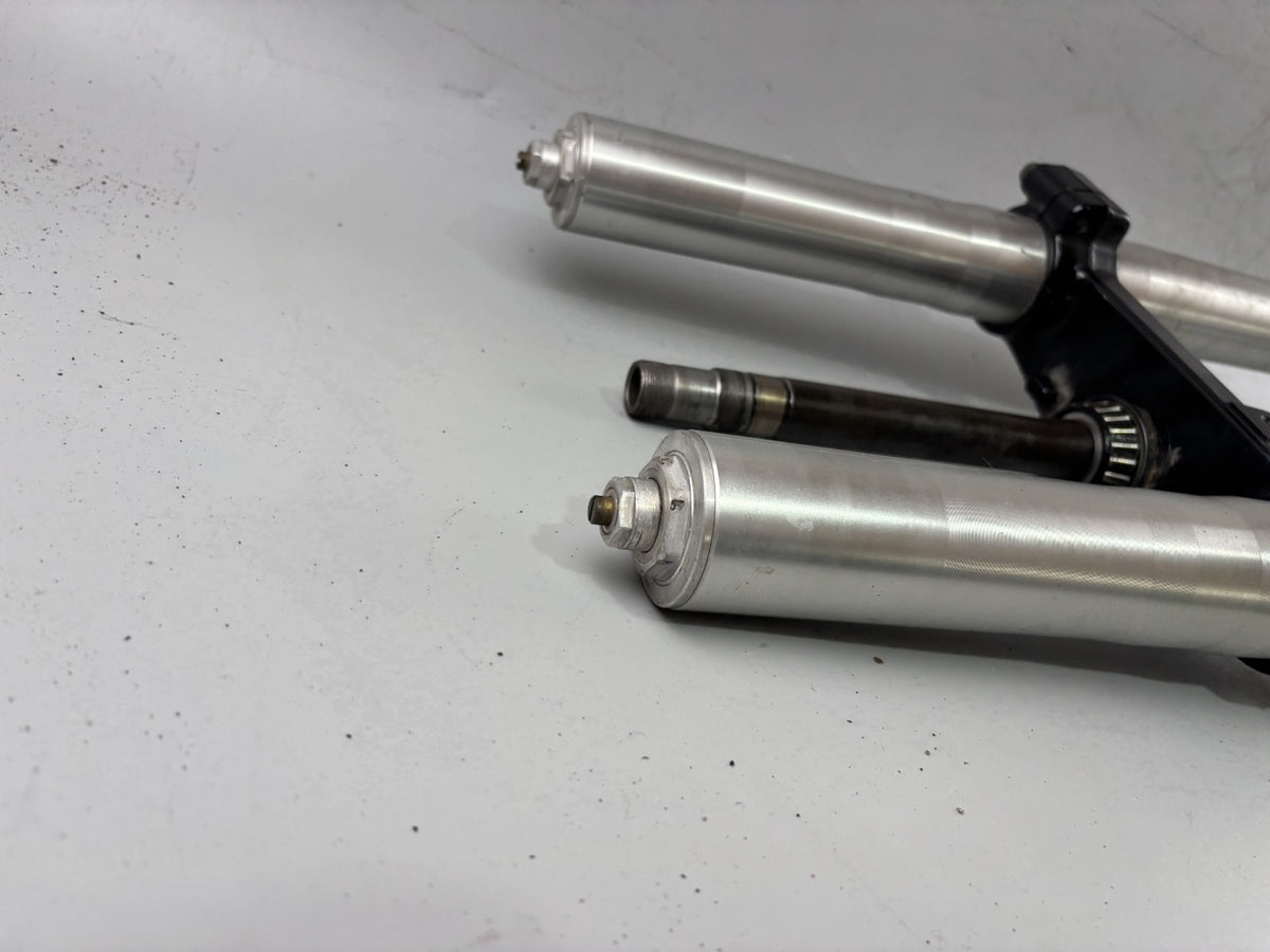 Suzuki GSX-R 1100 W GU75C Gabel Standrohr Tauchrohr Fork Absorber Federung
