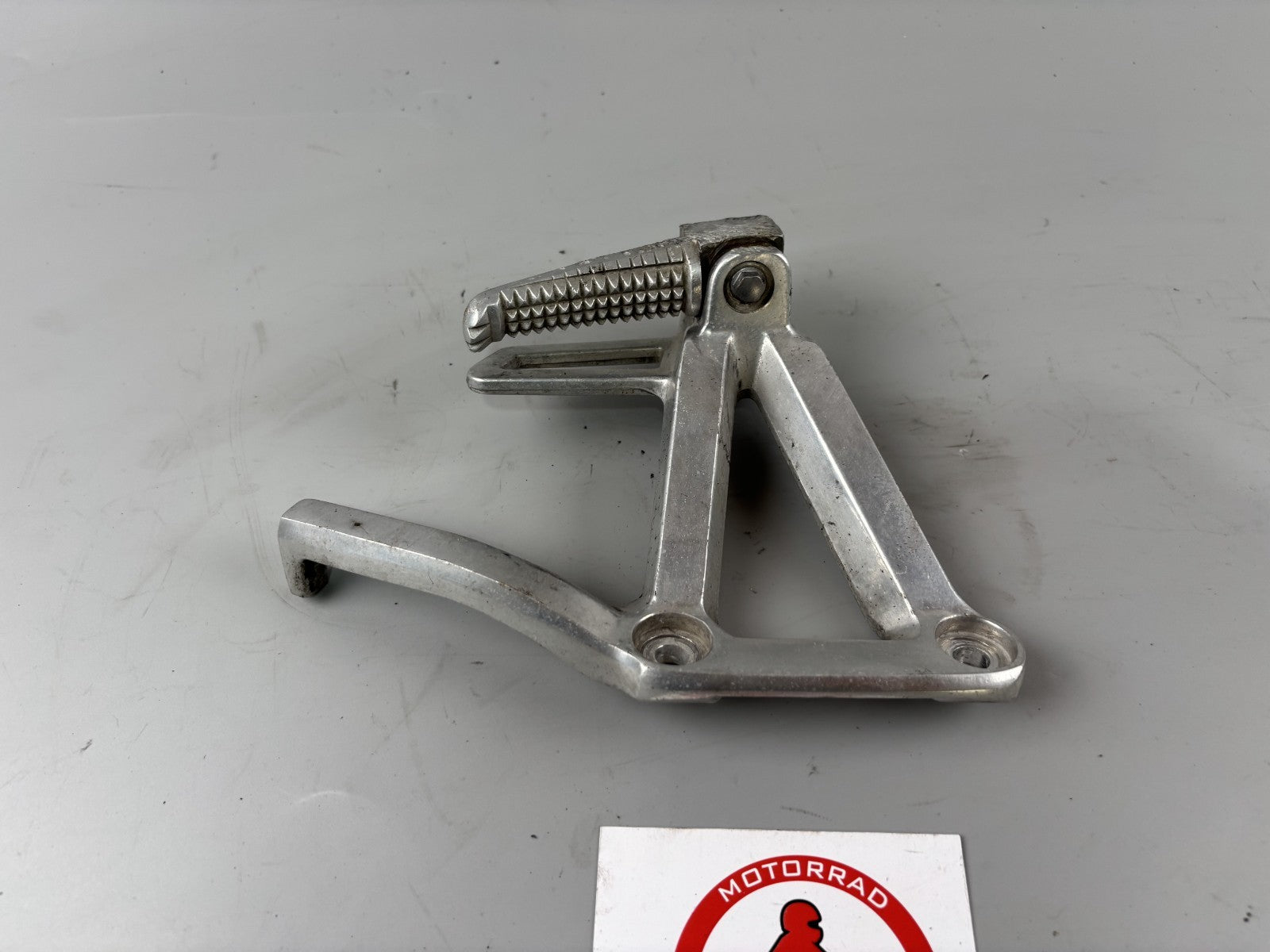 Yamaha FZS600 Fazer RJ02 Fußrasten Sozius Step back hinten Beifahrer links left
