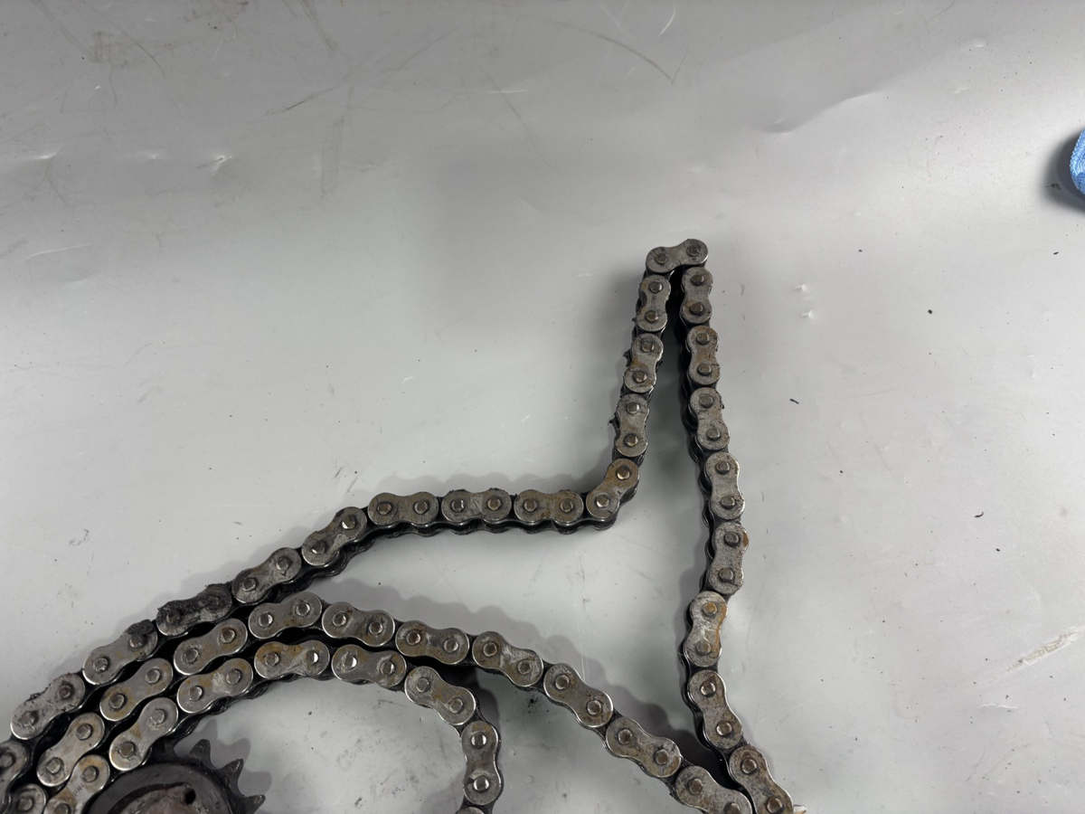 Suzuki GSX 1200 A3 Inazuma Kettensatz Kettenkit Chain Antrieb Kettenrad