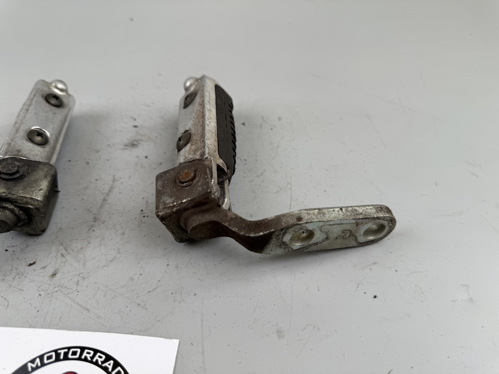 Suzuki GSX750 AE Inazuma Fußrasten Footsteps vorne Front Hangers