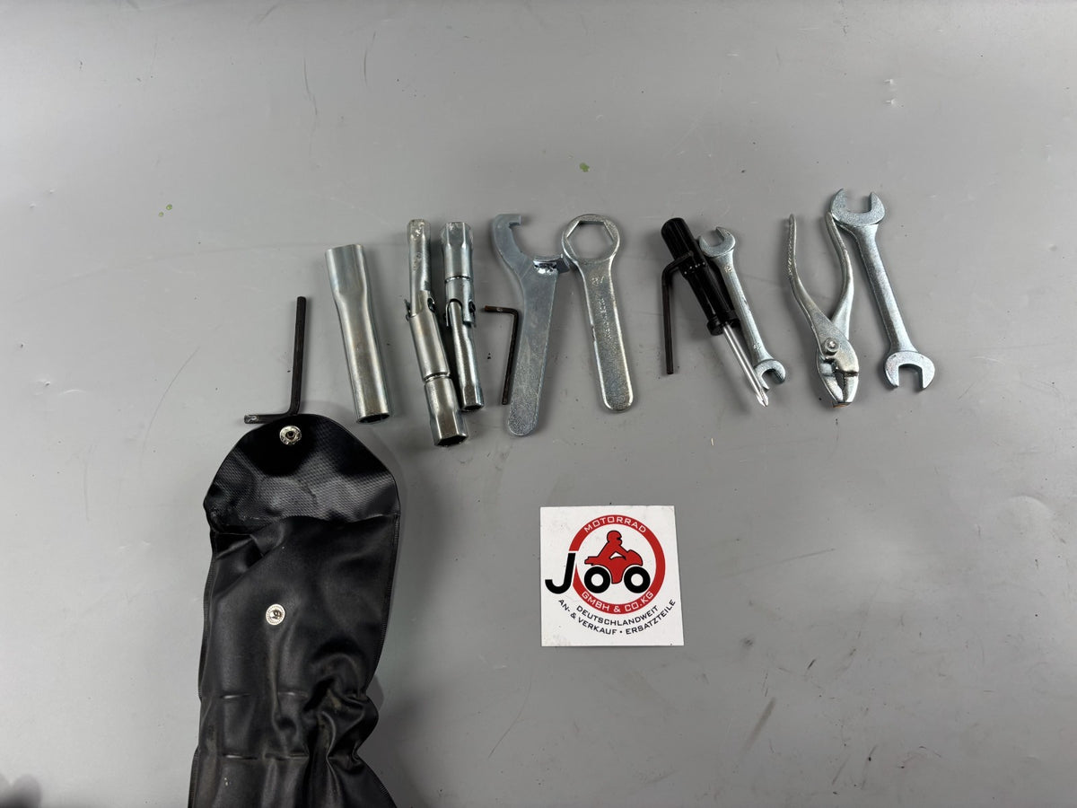 Suzuki GSX 650 F FA WVCJ Bordwerkzeug Tools