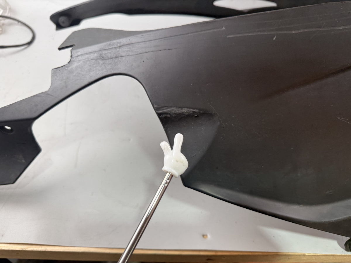 BMW K 1200 S K40 Bugspoiler Verkleidung Abdeckung Cover Bug unten