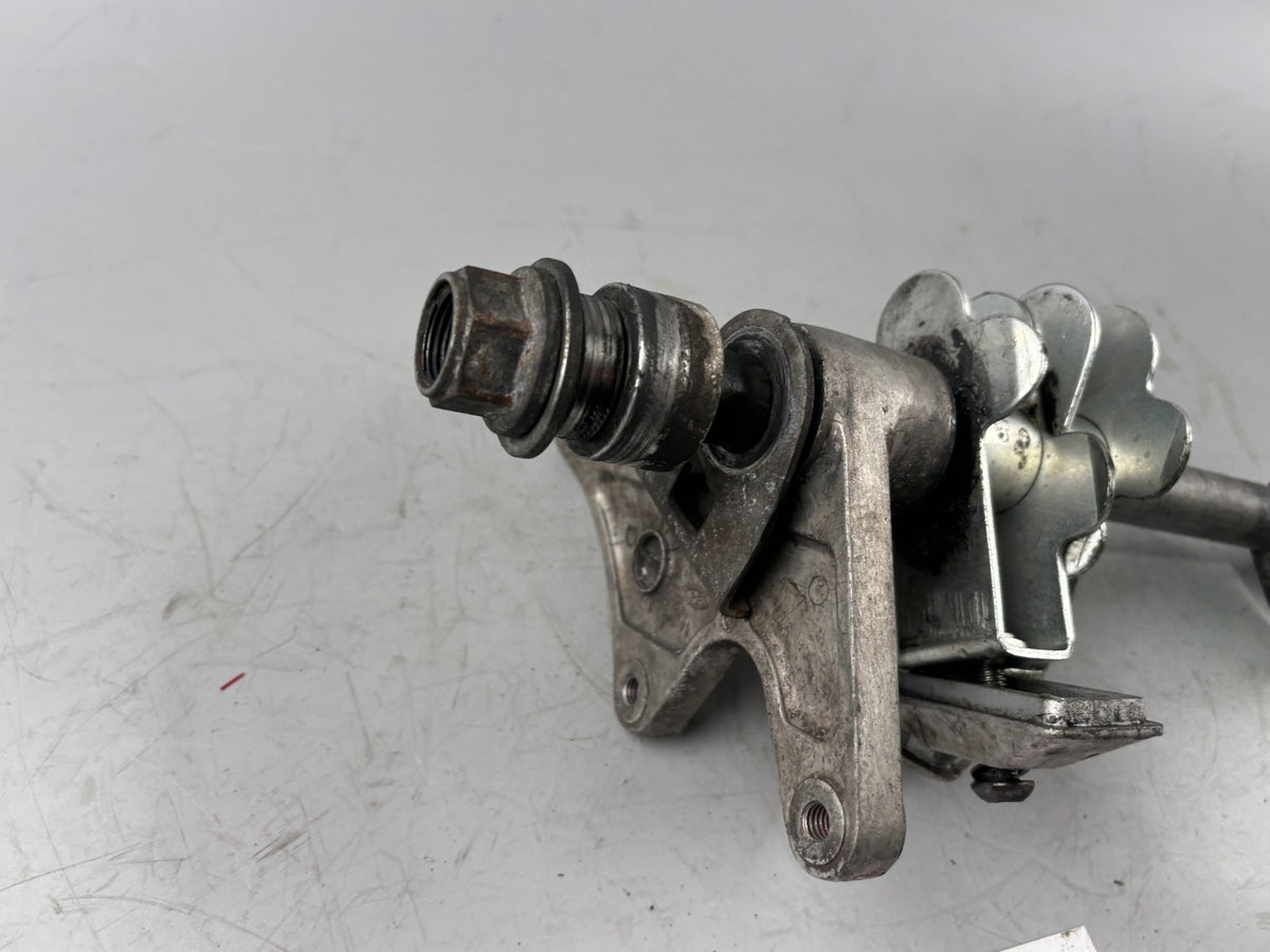 Suzuki RF 600 R GN76A Achse Hinterradachse Kettenspanner Antrieb Hinterrad