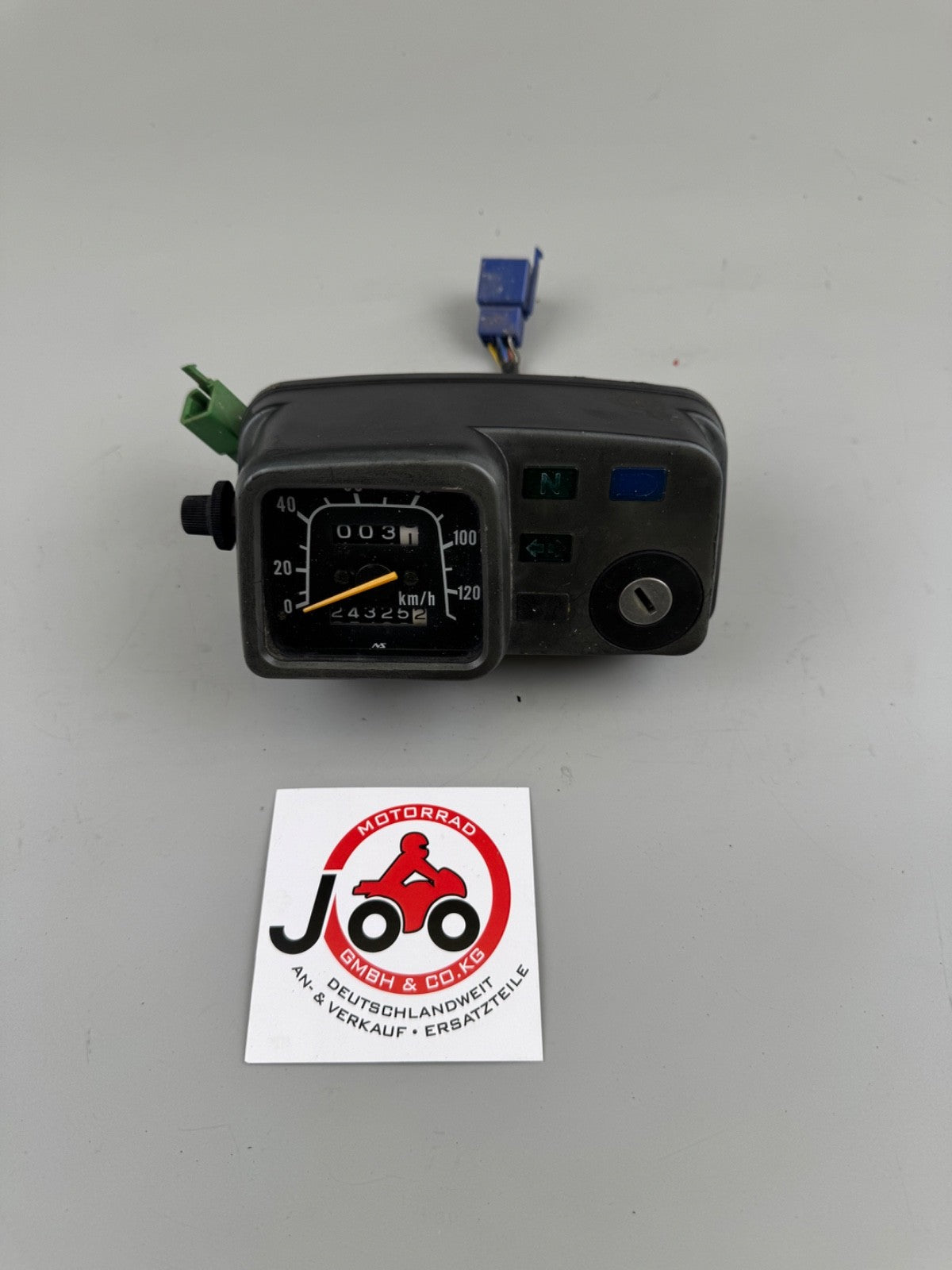 Suzuki DR 125 SF44A Tacho Cockpit Speedometer Instrumente