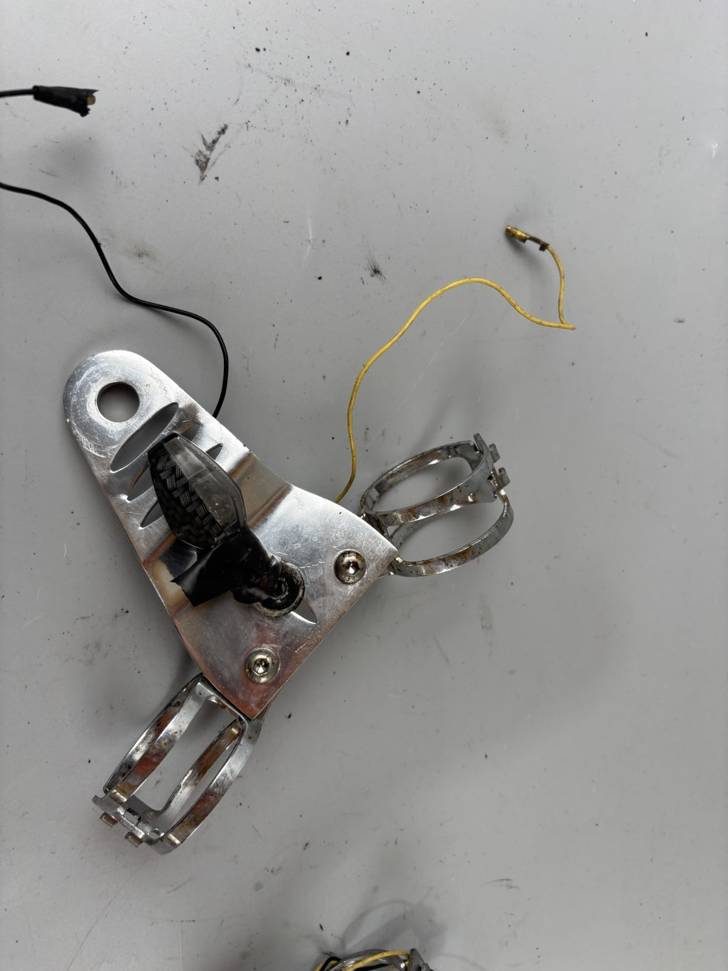 Kawasaki ZRX1100 ZRT10C Scheinwerferhalterung Holder Headlight