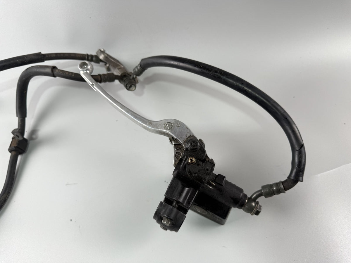 Suzuki GSF 600 Bandit POP WVA8 Bremsanlage Bremse brake Sattel Pumpe Zange vorne