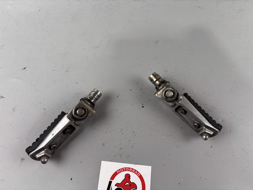 Kawasaki ZRX1100 ZRT10C Fahrerfußrasten Foot Step Hangers Driver vorne front