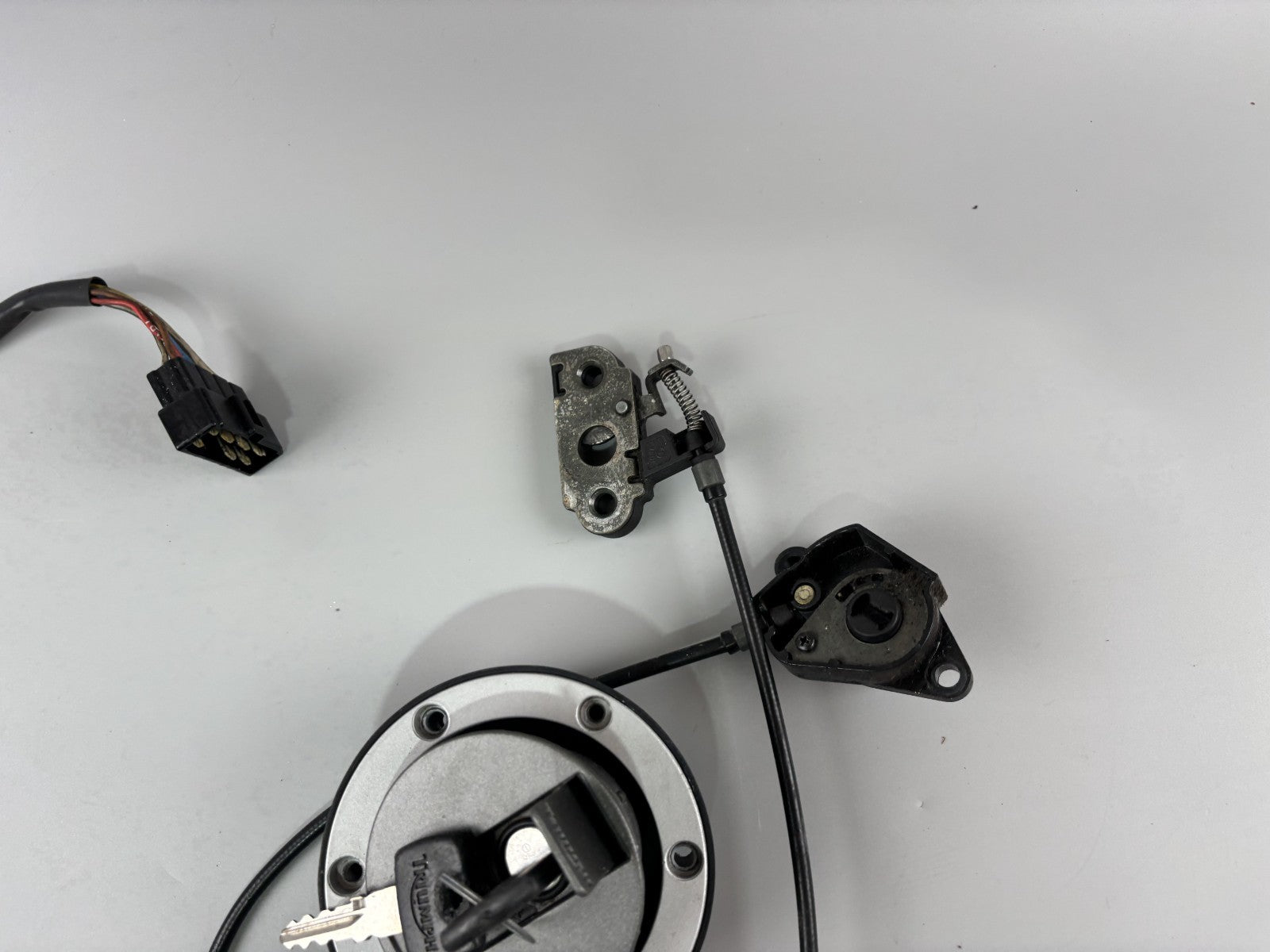 Triumph Daytona 955i T595 N 2002 Schlosssatz Key Lock Tankschloss Zündschloss