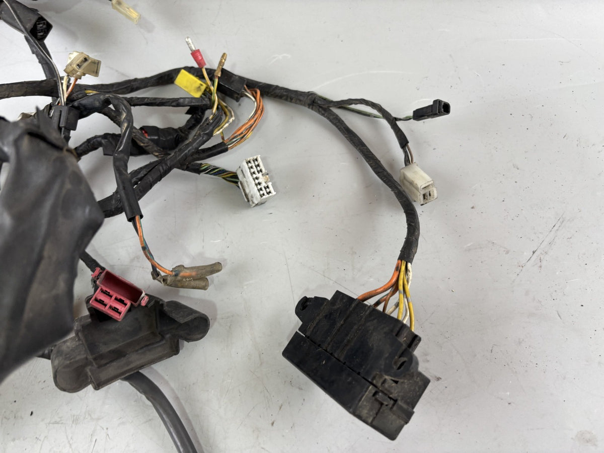 Suzuki GSX-R 1100 W GU75C Kabelbaum Kabelstrang Cable Stecker Electric
