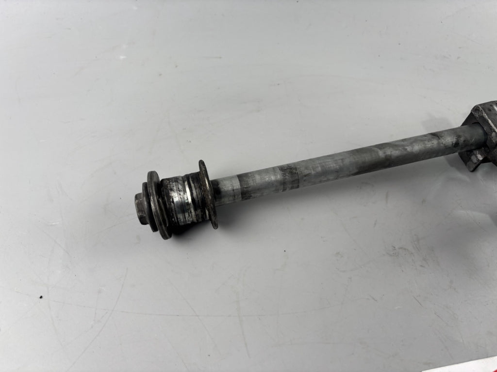 Honda CB 600 F Hornet PC34 Achse Hinterradachse Antrieb Steckachse Kettenspanner