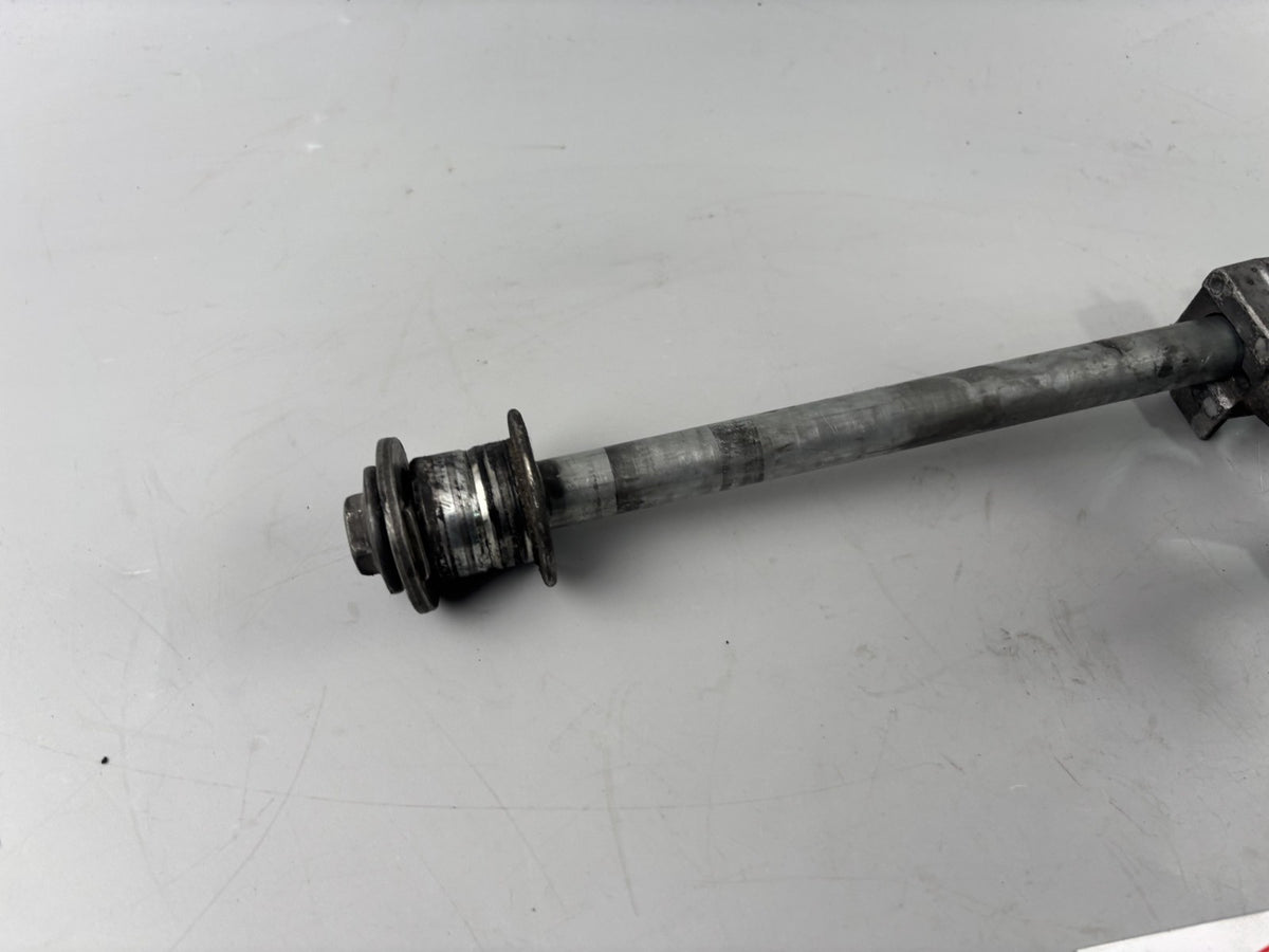 Honda CB 600 F Hornet PC34 Achse Hinterradachse Antrieb Steckachse Kettenspanner