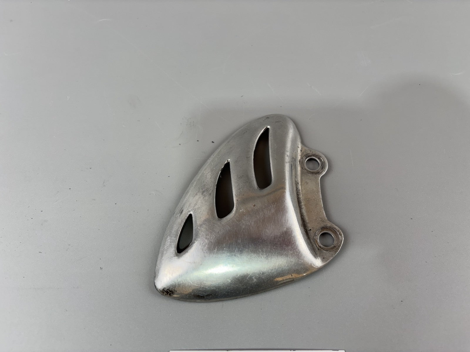 Triumph Daytona 955 T 595 Versenschutz Schutz Protect Fußraste rechts