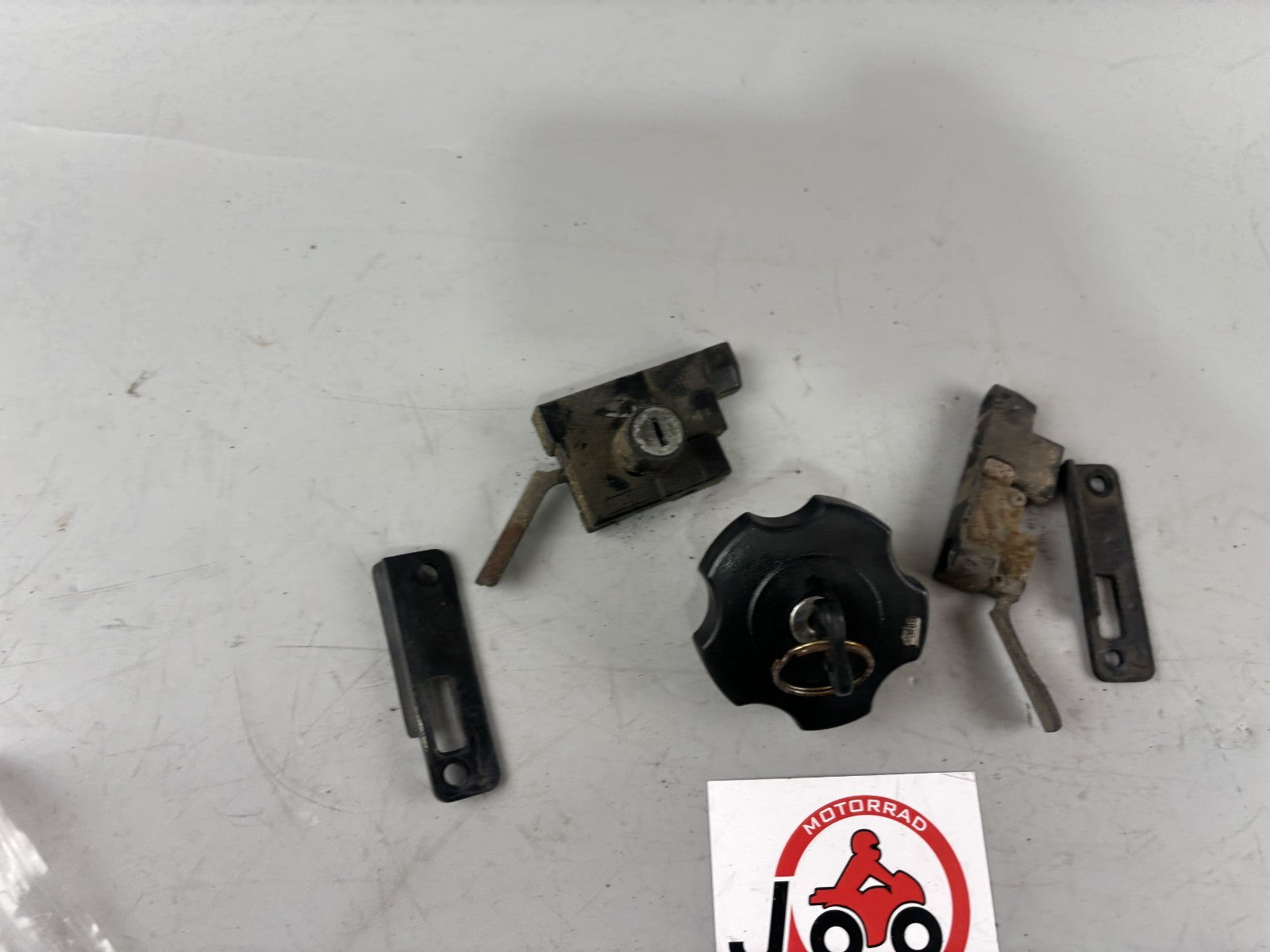 Yamaha XJ900 F 4BB Schlosssatz Tankschloss Sitzbankschloss Key Lock