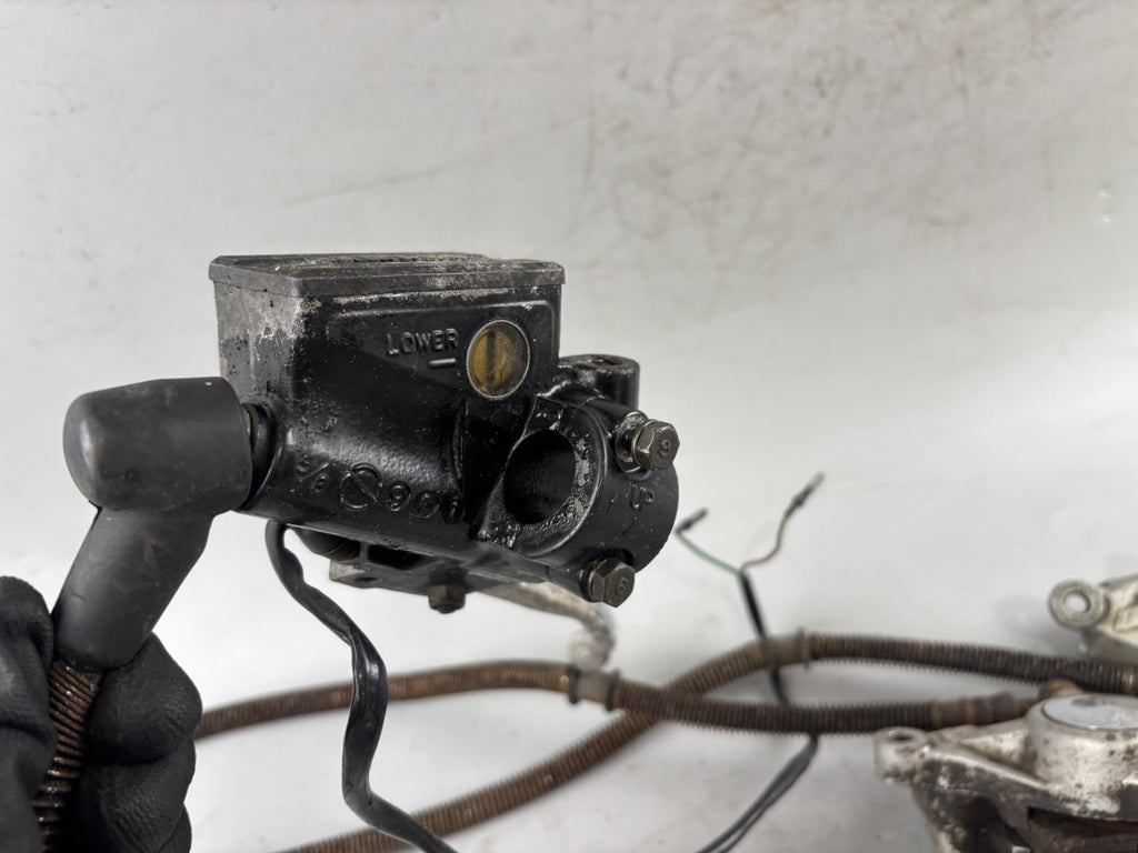 Yamaha XV700 Virago 56E Bremsanlage Bremse brake Sattel Pumpe Zange vorne front