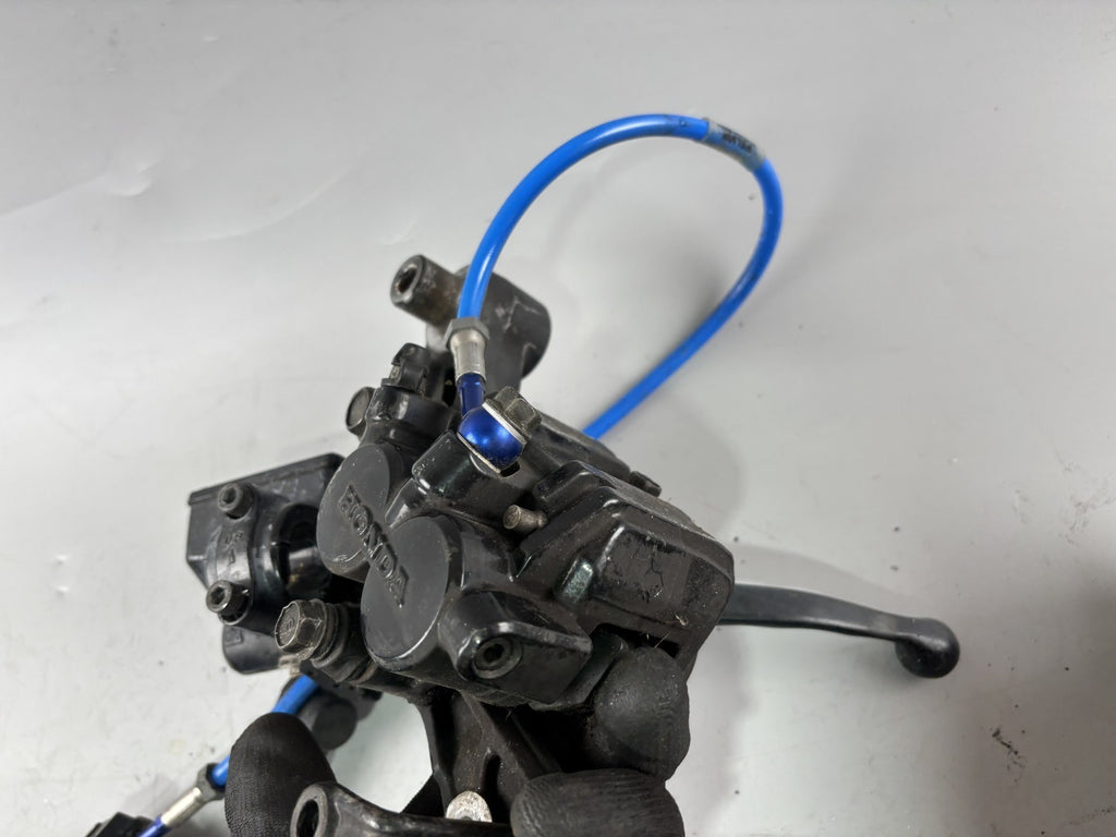 Honda CBX 650 E RC13 Bremsanlage vorne front Brake Bremssattel Pumpe