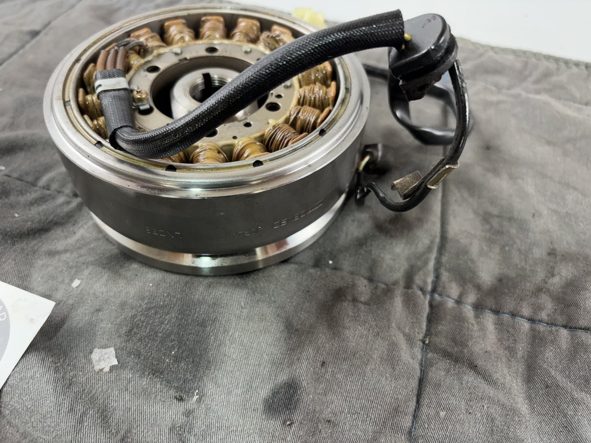 Honda SLR 650 Vigor FX 650 RD09 Lima Lichtmaschine Lightmachine Generator Polrad
