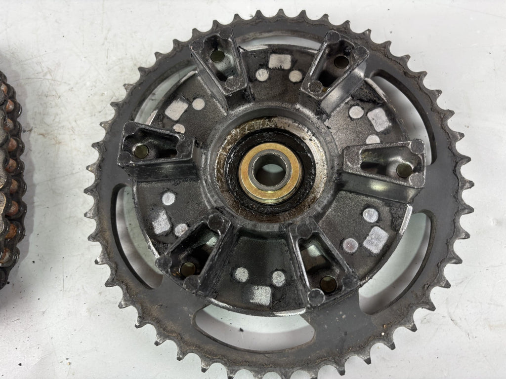Yamaha FZS600 Fazer RJ02 Kettenkit Kettensatz Chain Antrieb Kettenrad