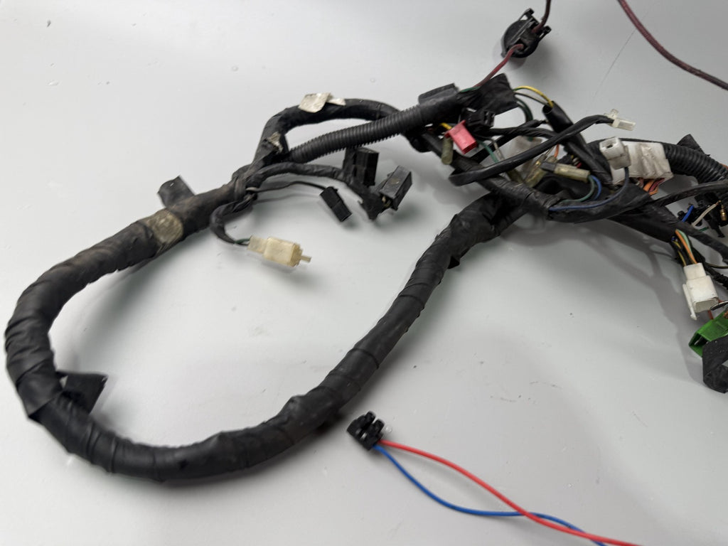 Suzuki GSX - R 1100 GV73C Kabelbaum Cable Stecker Kabelstrang Electric