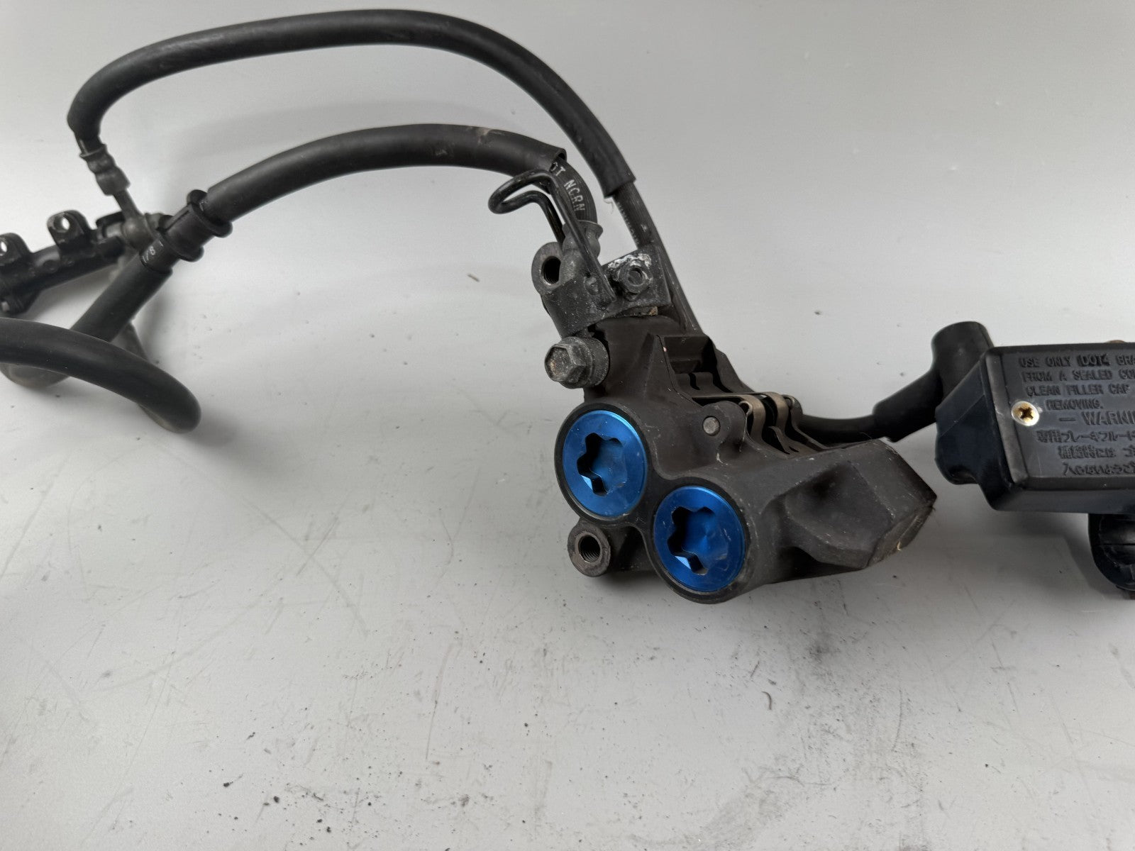 Yamaha XJR1300 RP02 Bremsanlage Brake Bremse front vorne Pumpe Sattel