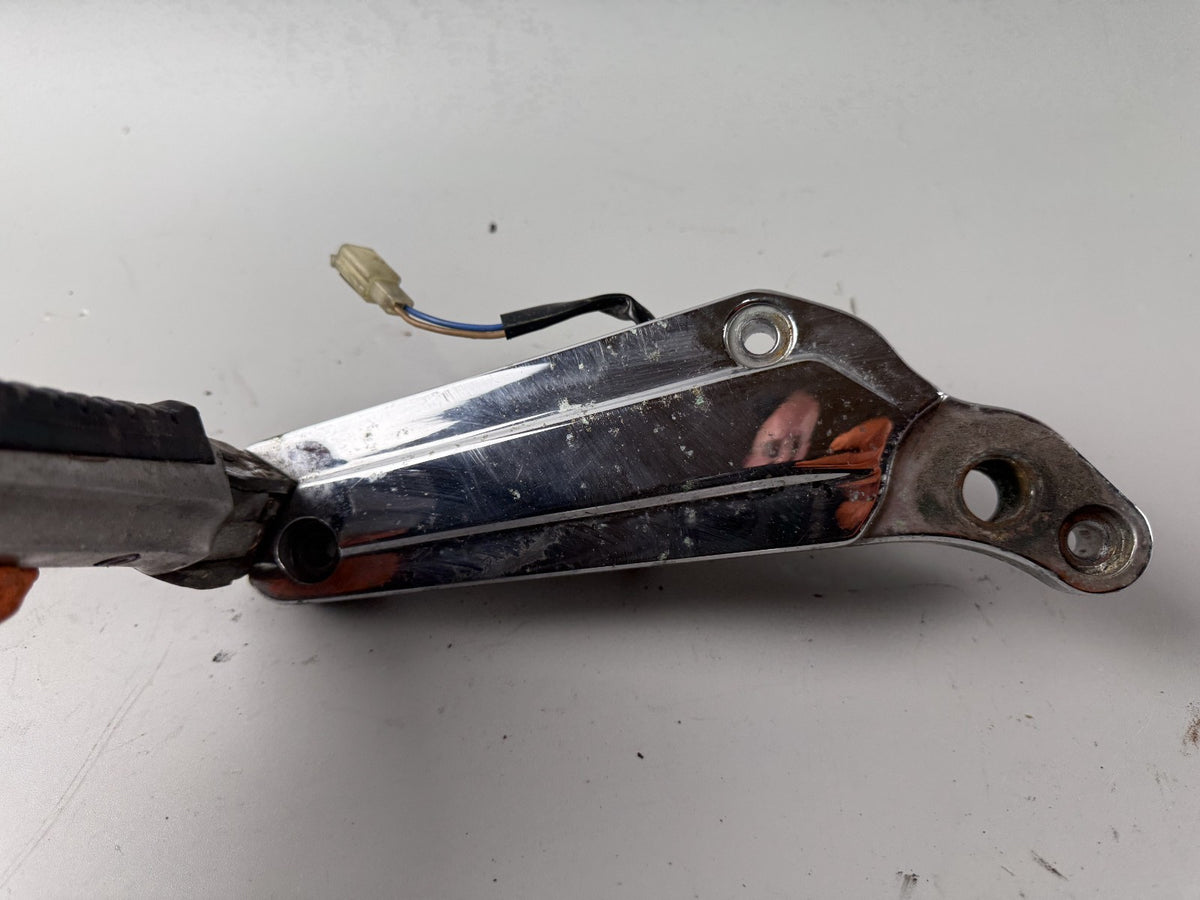 Kawasaki ZL600 Eliminator Fußrastenanlage Foot Step Hangers rechts right