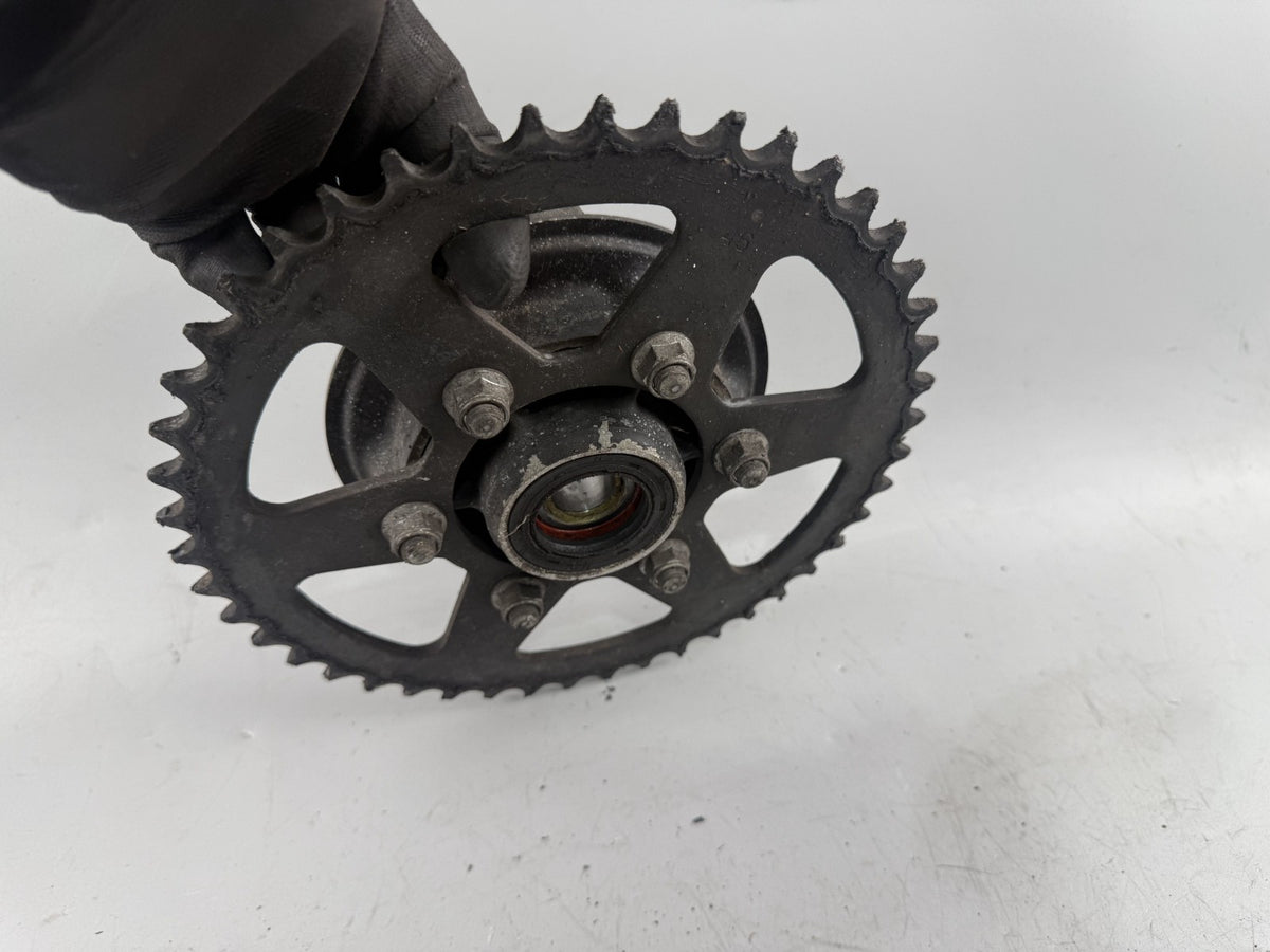 Kawasaki ER 6 N ER650A Kettenrad Kettenradträger Chain Antrieb