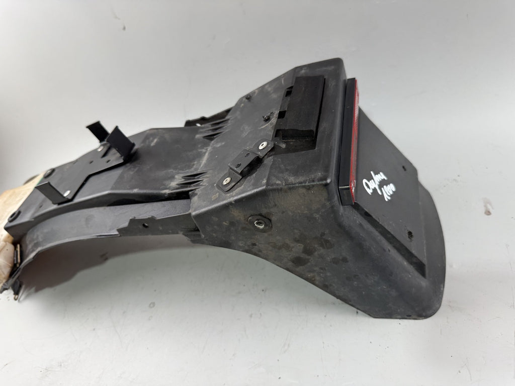 Triumph Daytona 1200 T300D Heckuntersicht Fender Spritzschutz hinten heck unter