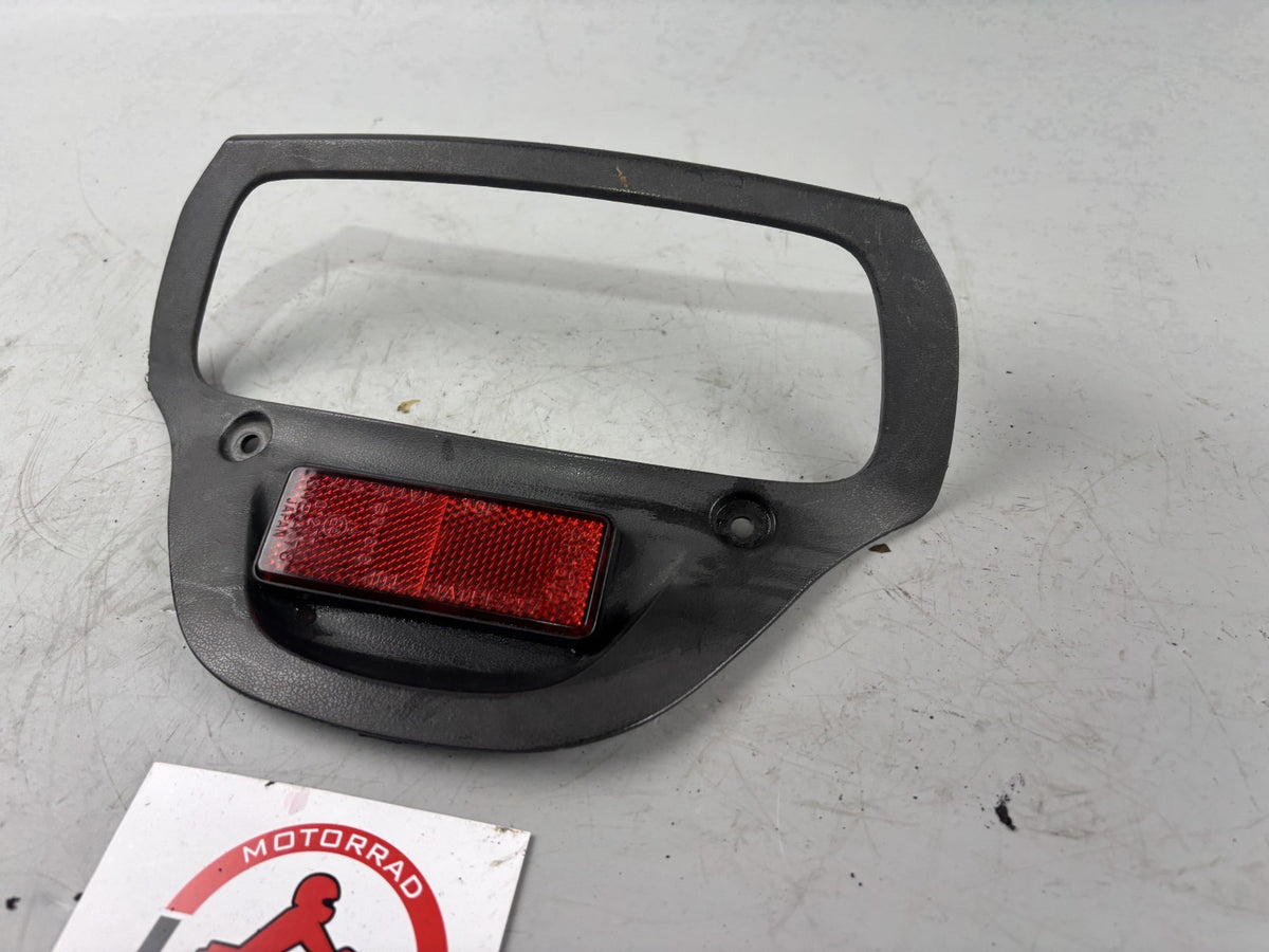 Suzuki GSX-R 750 W GR7BB Heckverkleidung Rücklicht Abdeckung Cover mitte